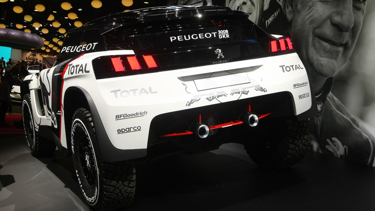 Peugeot 3008 DKR Paris Motor Show