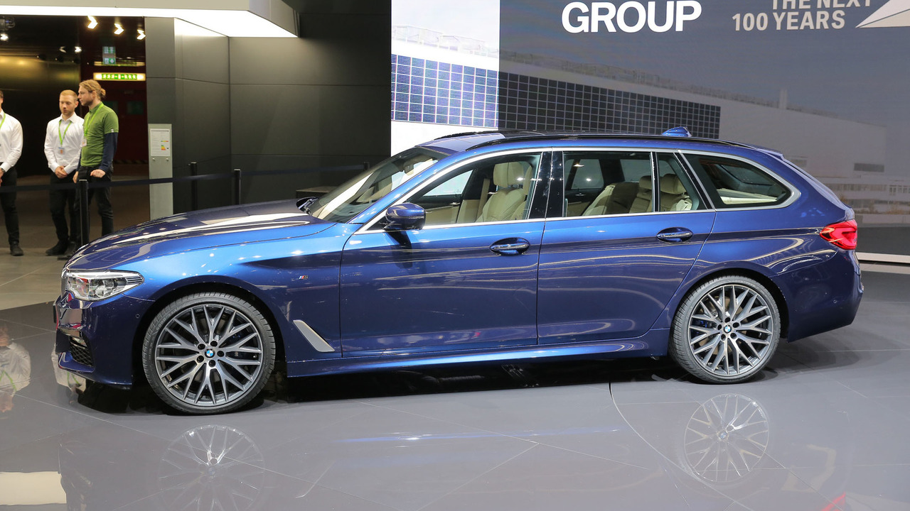 2017 BMW 5 Series Touring live in Geneva