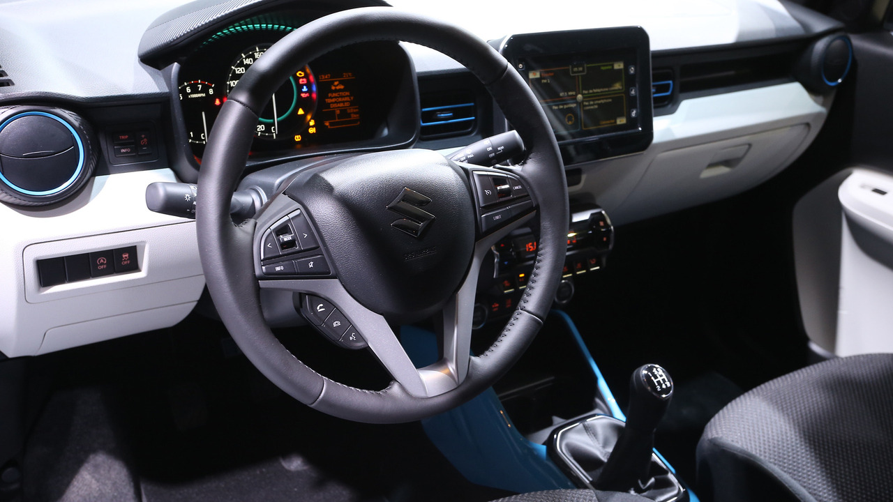 2016 Suzuki Ignis Paris Motor Show