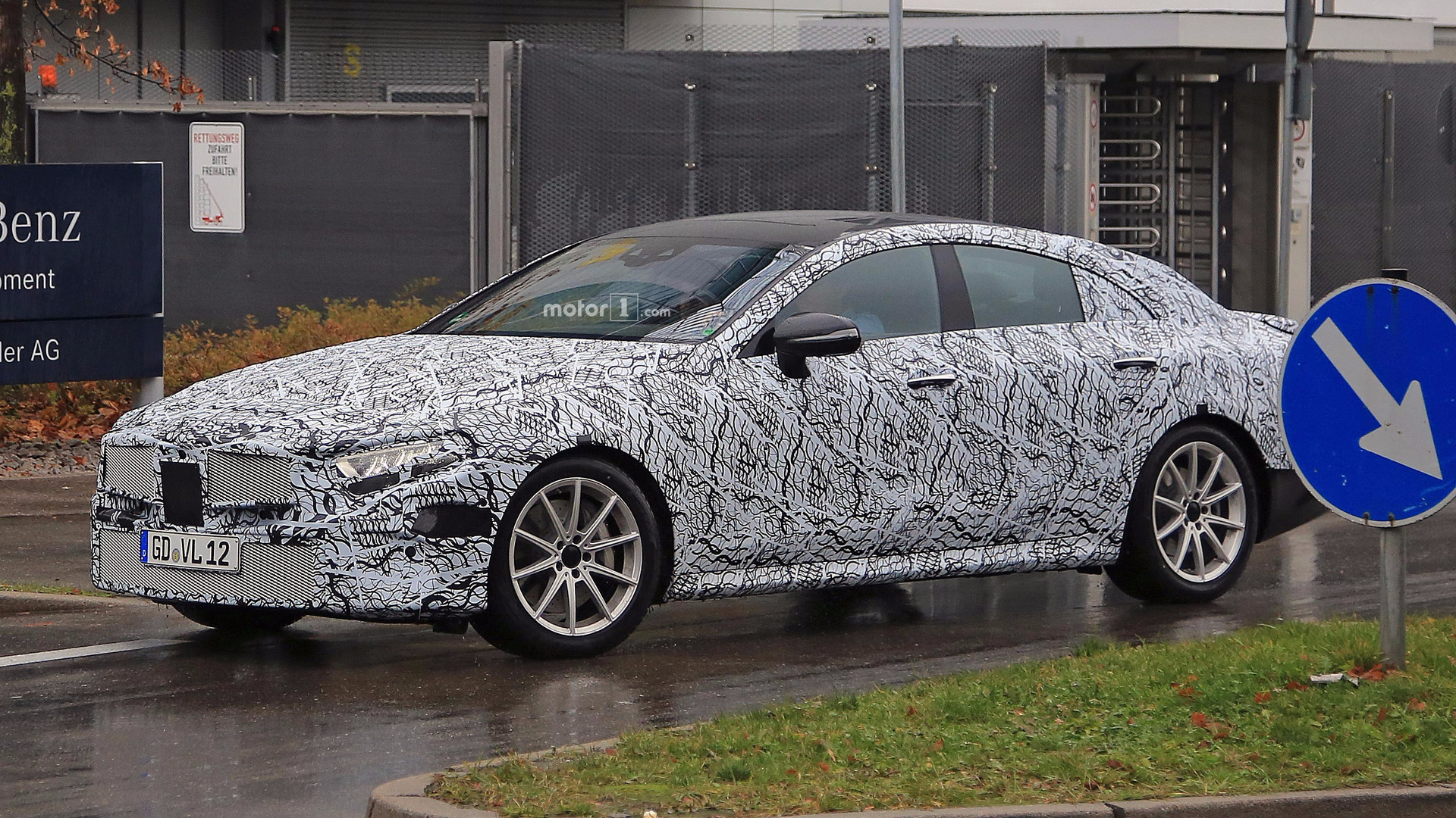 mercedes-benz-cle-class-spy-pics.jpg