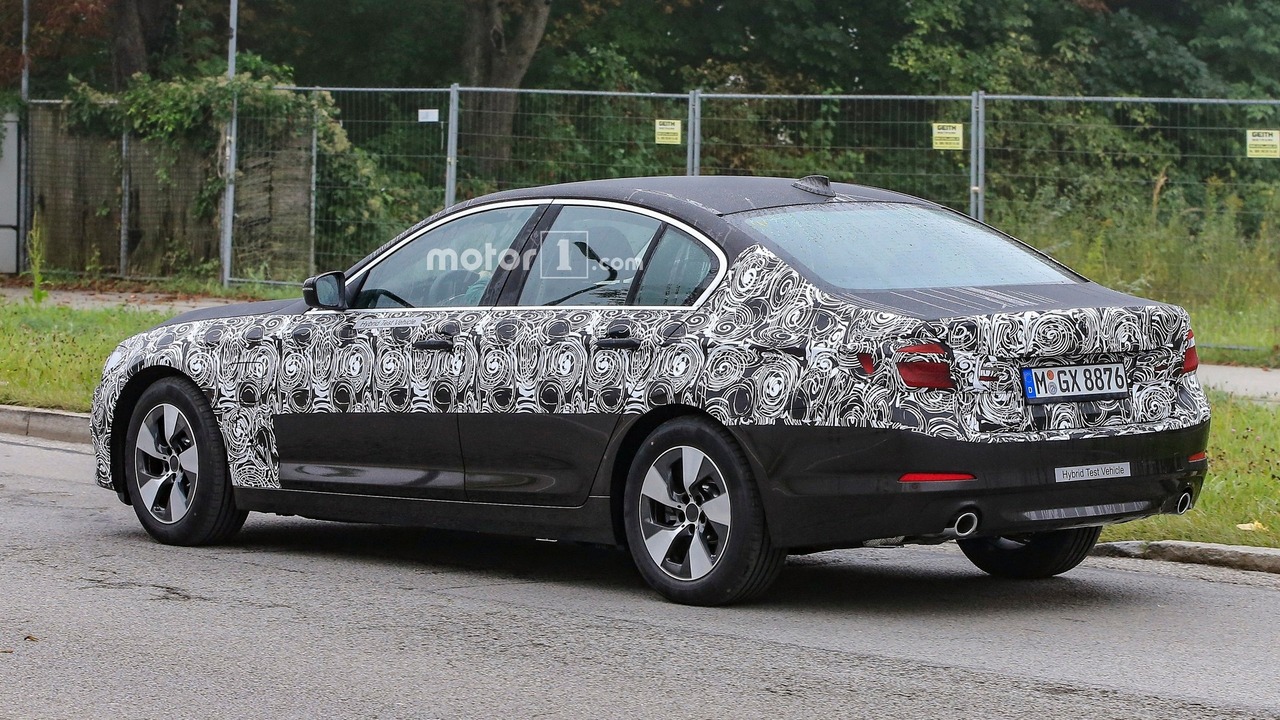 New BMW 5 Series spy photo
