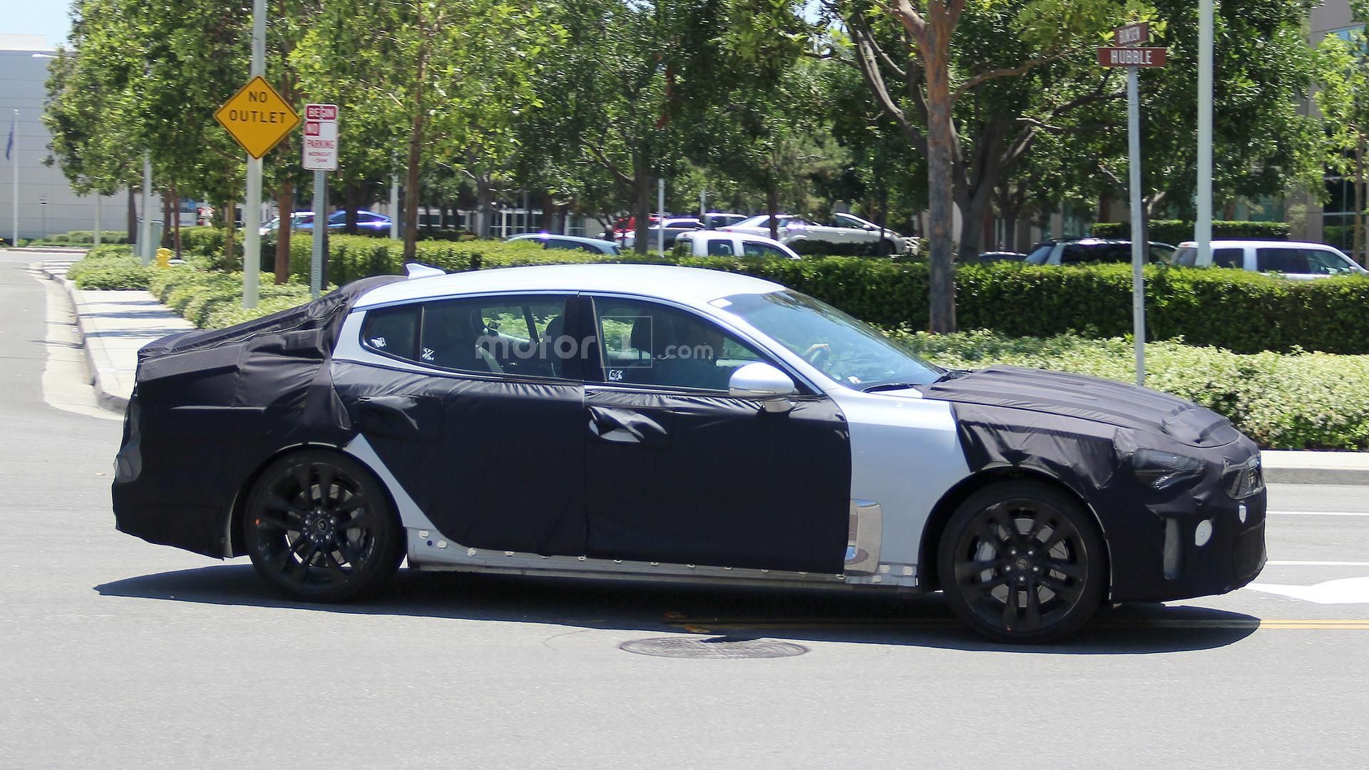 2018-kia-gt-spy-photo.jpg