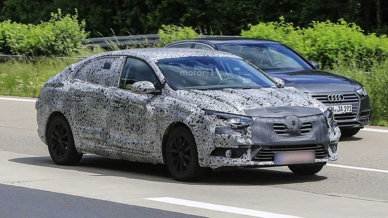 2016 Renault Fluence spy photo