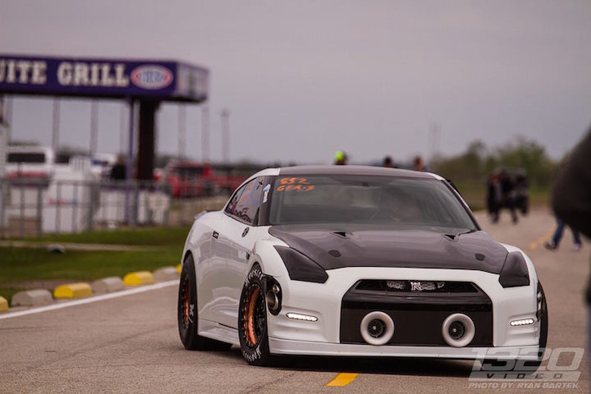 This 2,500HP Nissan GTR Eats Drag Strips For Breakfast